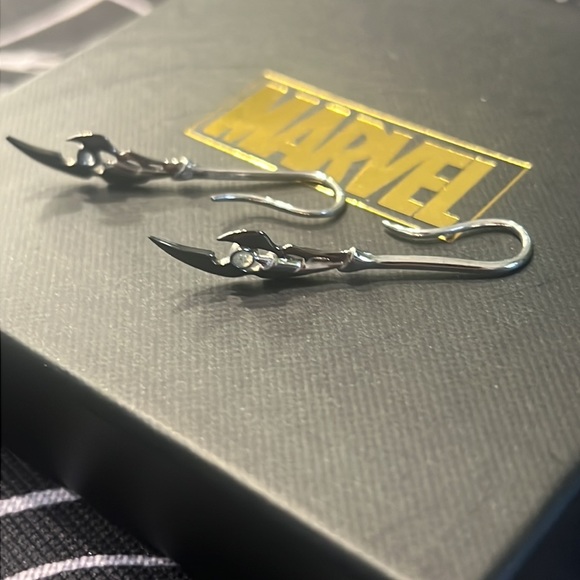 Loki scepter earrings - Picture 8 of 13